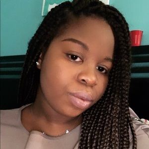 Meet your Posher, Lucy